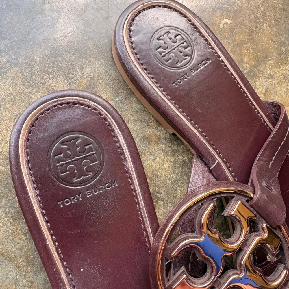 Tory Burch Miller Metal Logo Sandals Dark Cherry Burgundy Leather Flats 7M 47617